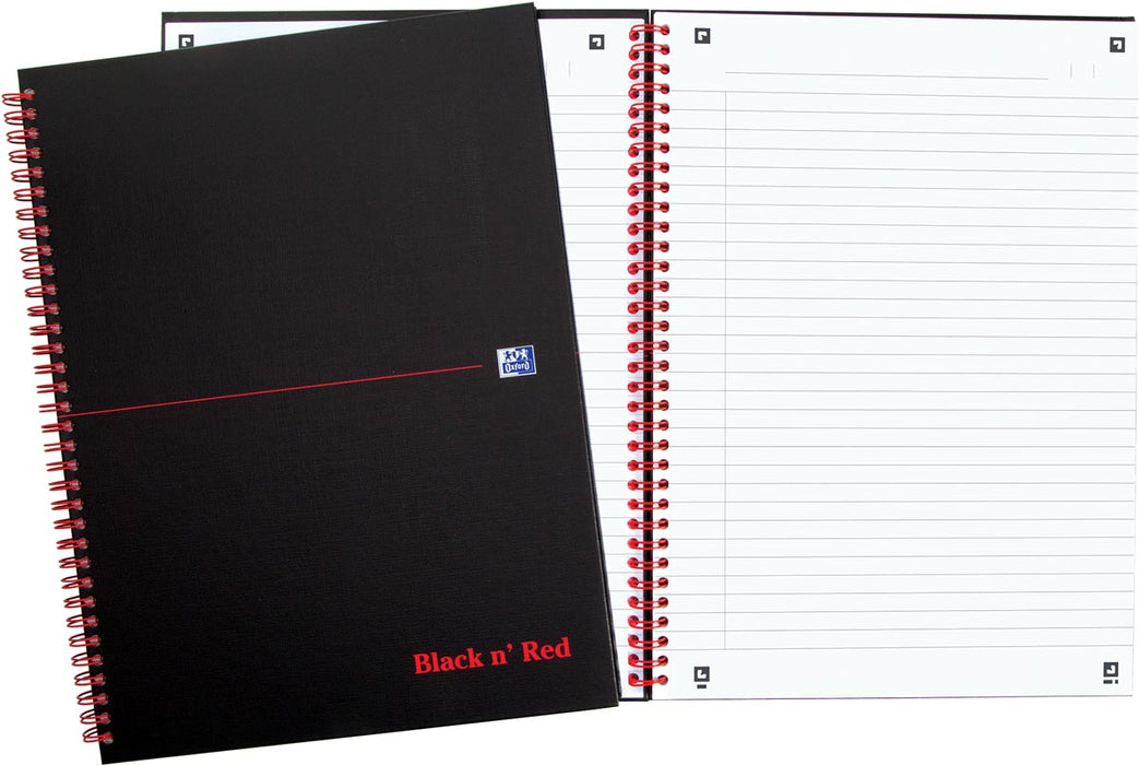 Oxford BLACK N' RED notitieblok met harde kaft, 140 pagina's, A4-formaat, gelinieerd
