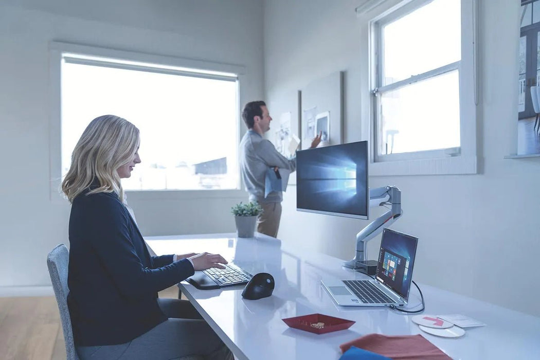 Kensington SmartFit one - touch verstelbare monitorarm, enkel, grijs - OfficeTown