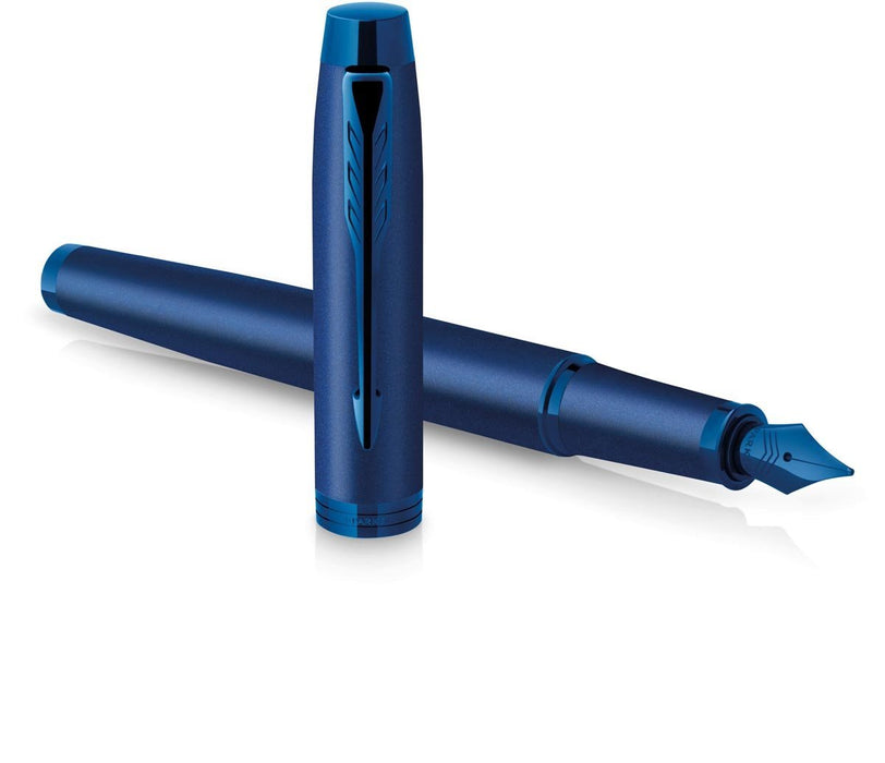 Parker IM Monochrome Blauw vulpen, medium, geschenkdoos - OfficeTown