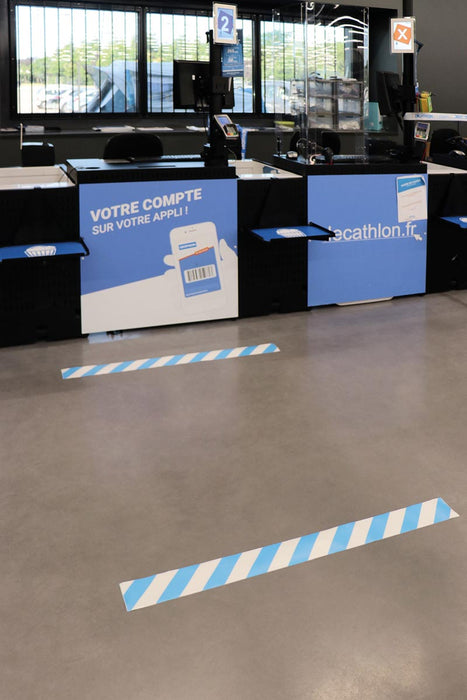 Sticker voor vloerveiligheid zonder tekst, afm. 90 x 1000 mm, wit/blauw - OfficeTown